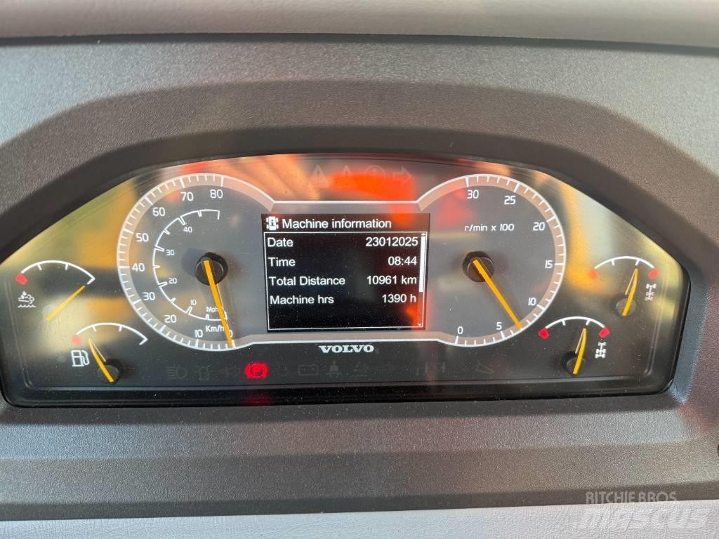 Volvo A 30 G 연결식 홀러