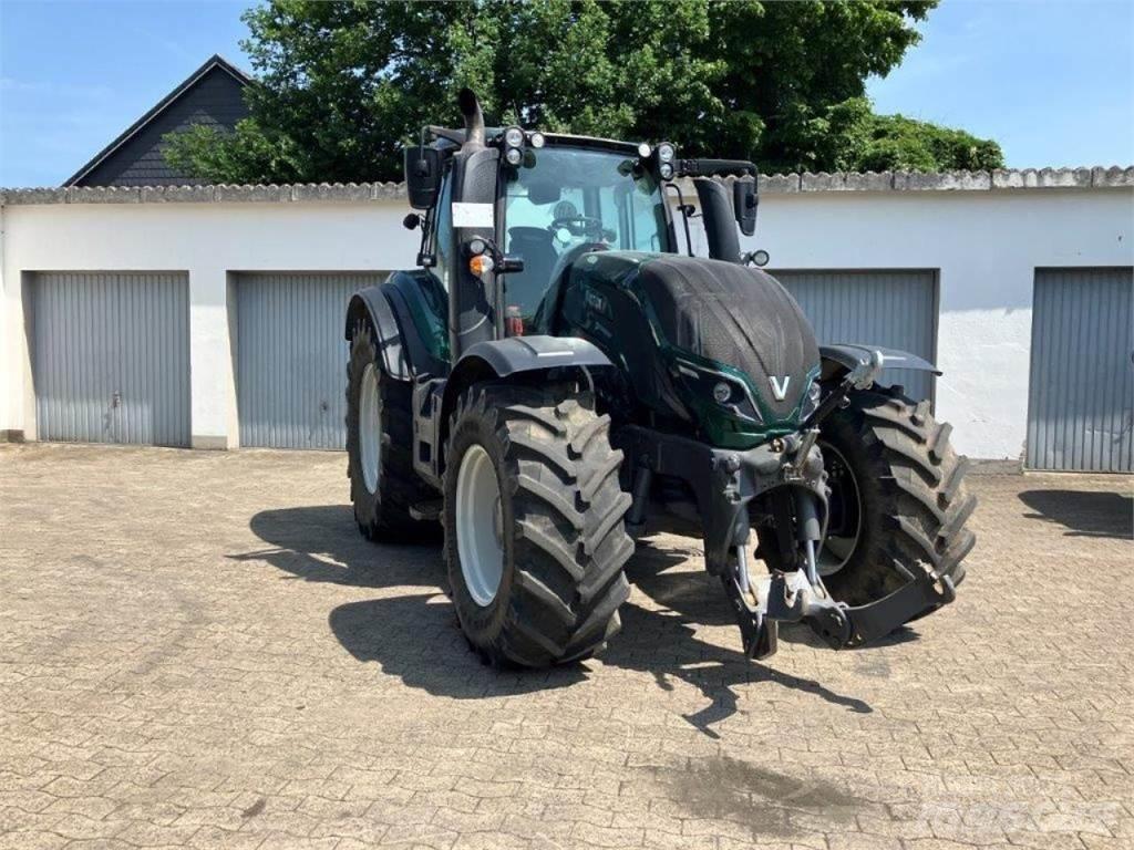 Valtra T154 Active 트랙터