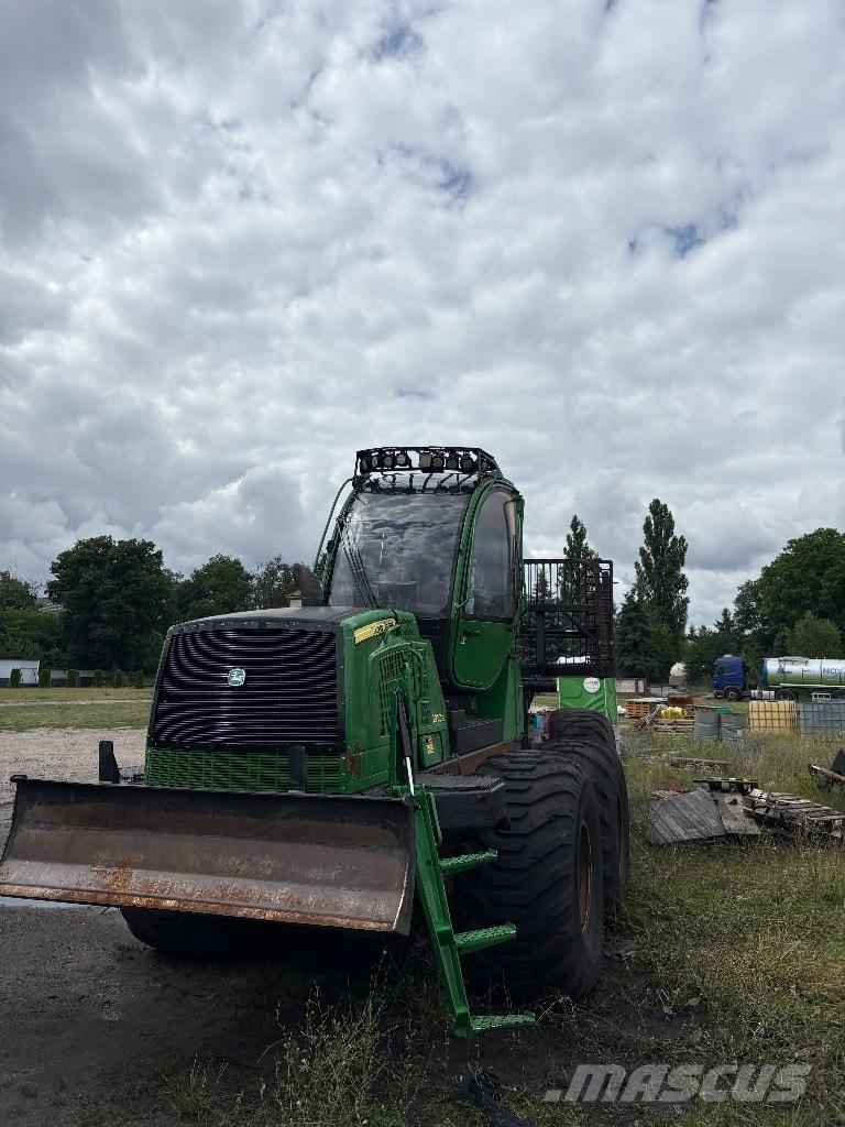 John Deere 1910E 원목 포워더