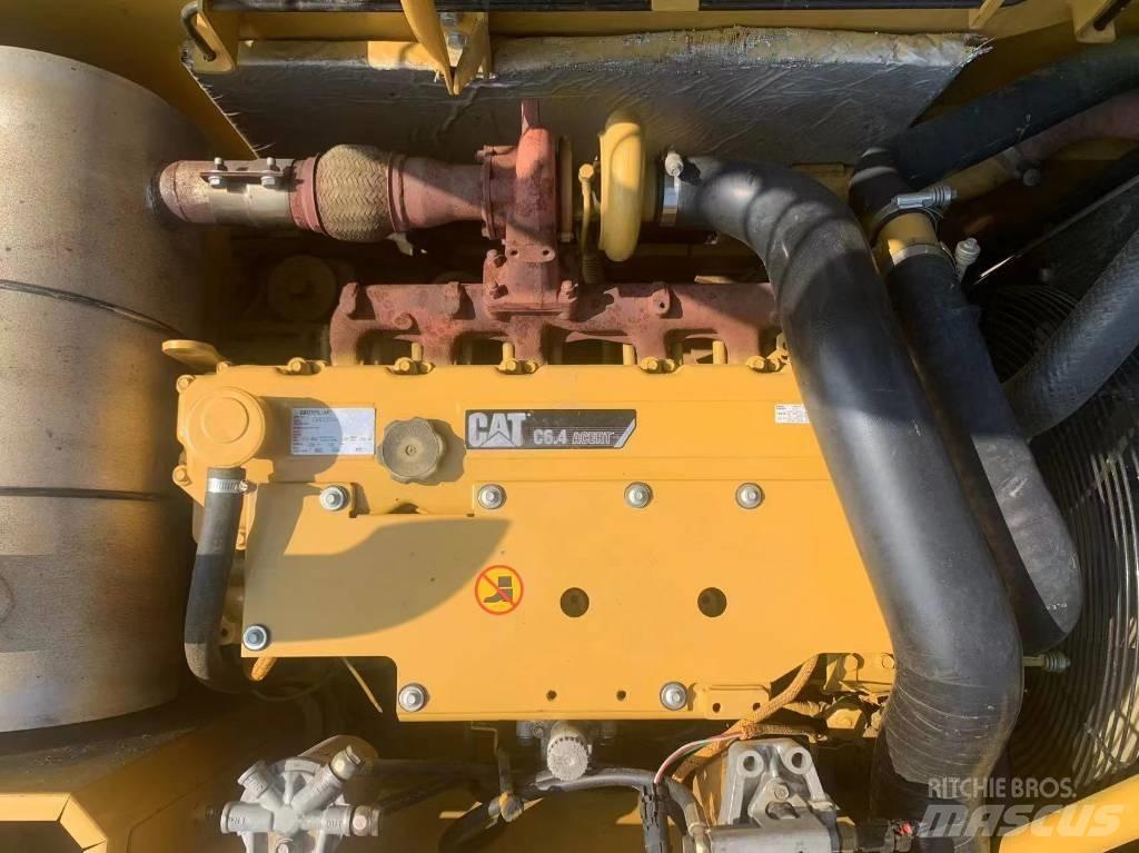 CAT 320 D 대형 굴삭기 29톤 이상