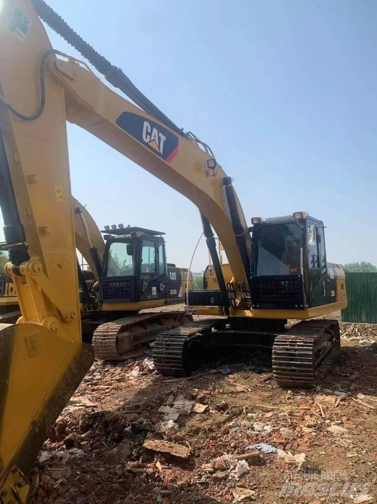 CAT 320 D 대형 굴삭기 29톤 이상