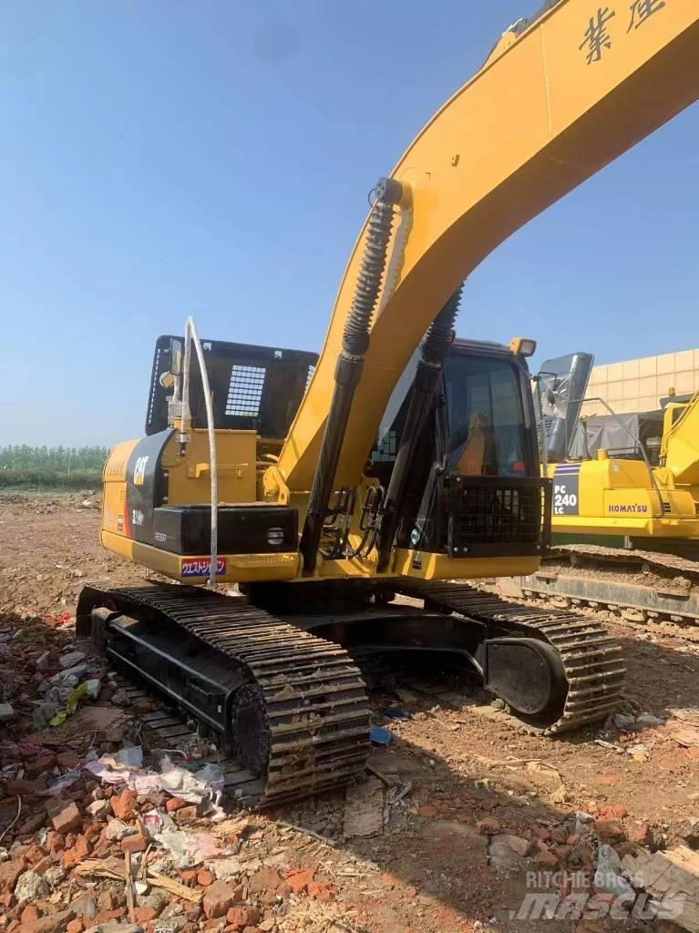CAT 320 D 대형 굴삭기 29톤 이상