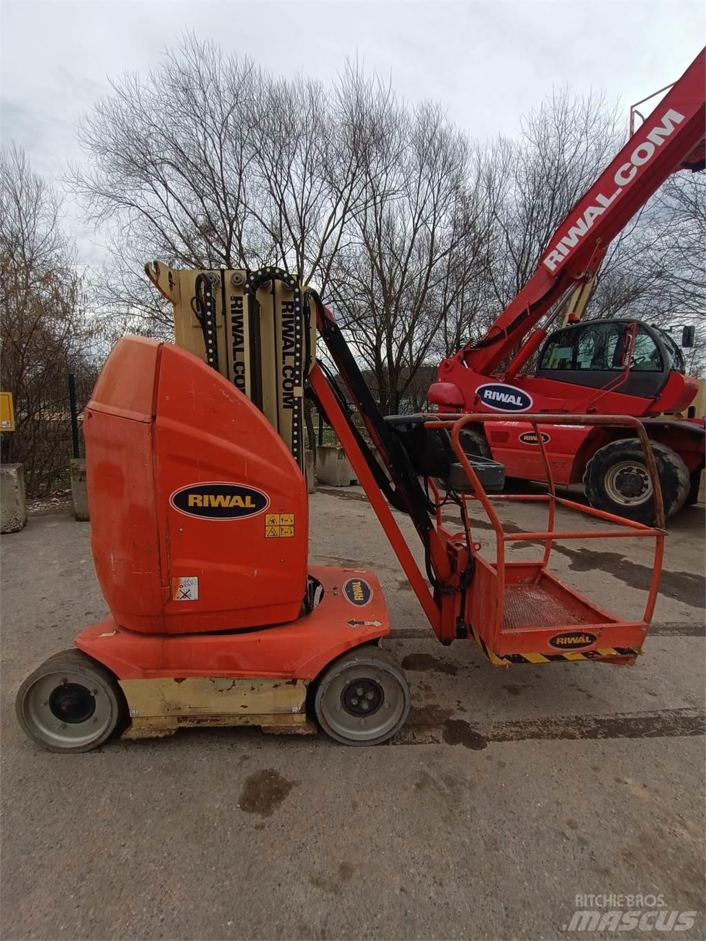 JLG T10E 기타 승강기와 플랫폼