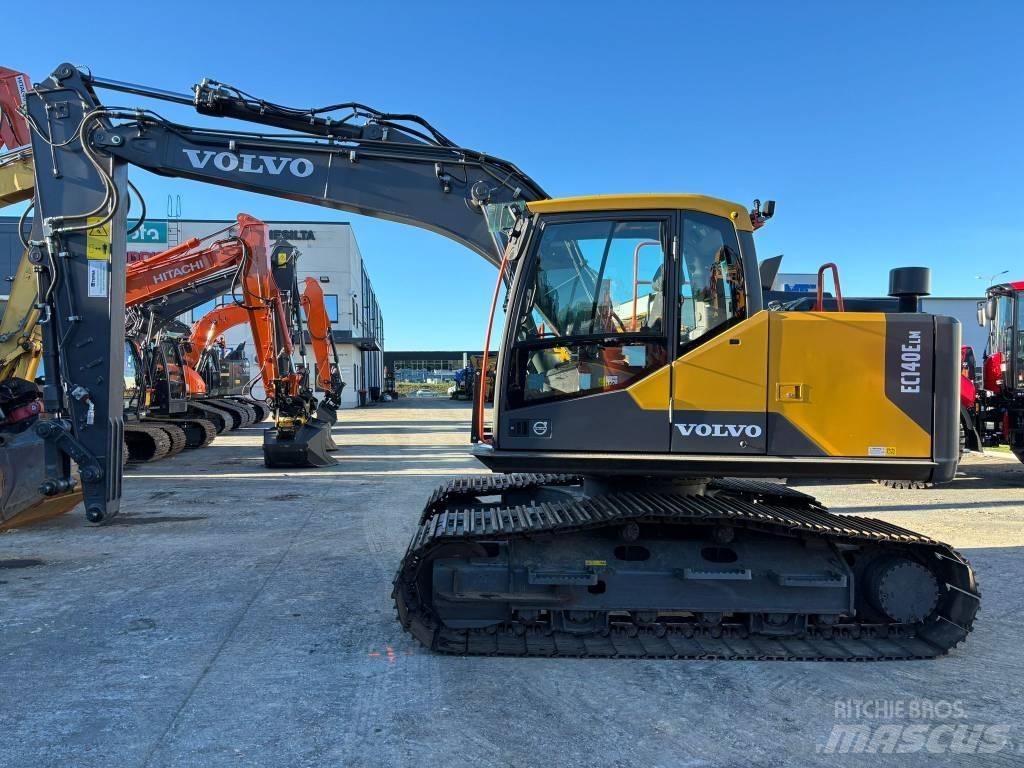 Volvo EC140ELM 대형 굴삭기 29톤 이상