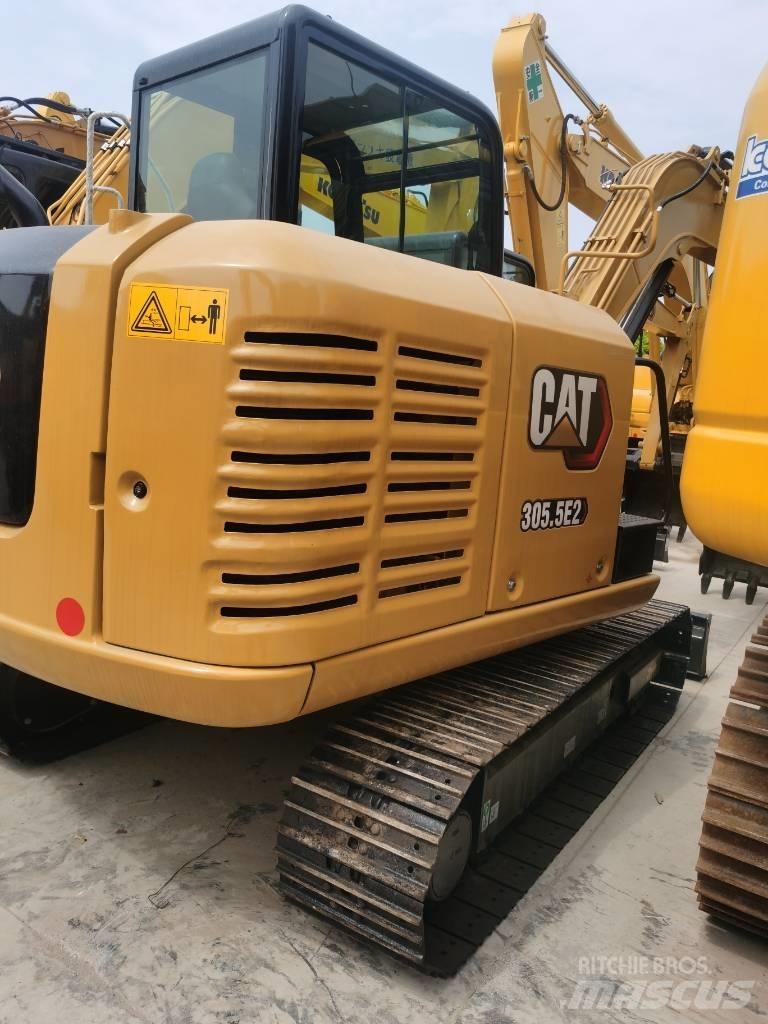 CAT 305.5 E2 소형 굴삭기 7톤 미만
