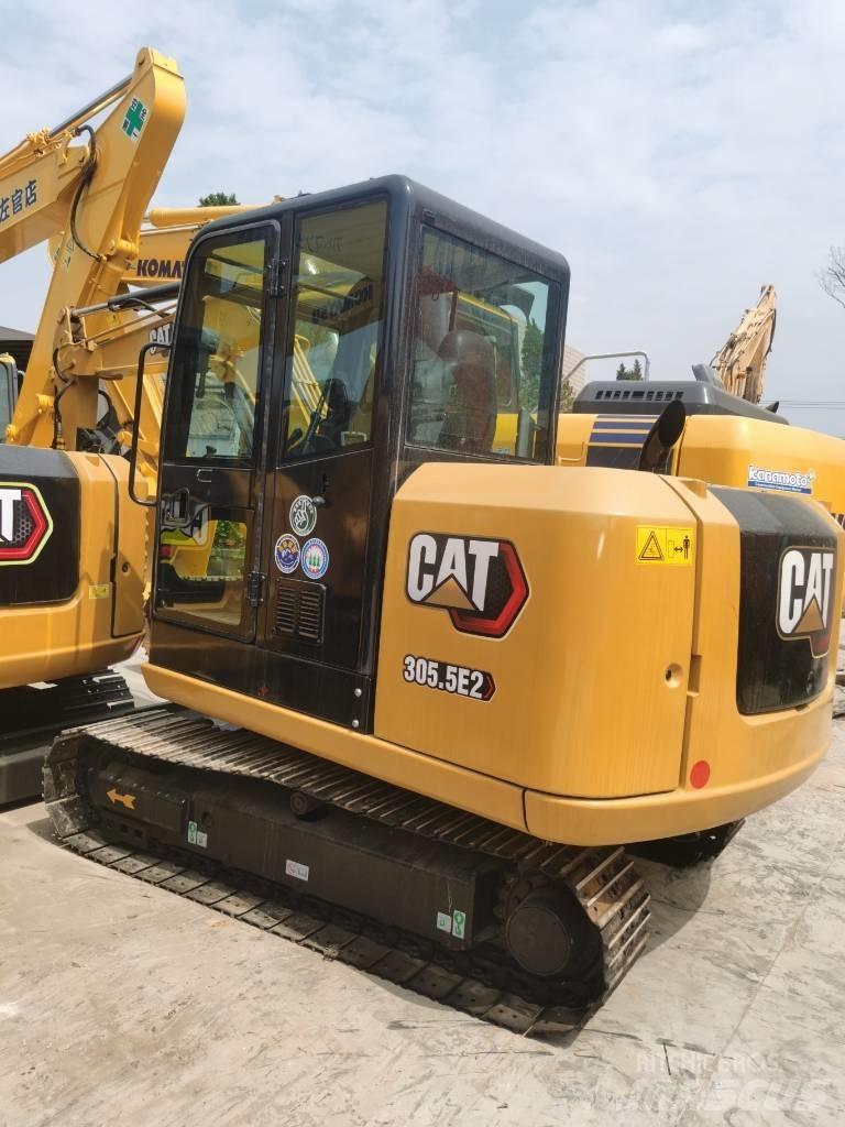 CAT 305.5 E2 소형 굴삭기 7톤 미만
