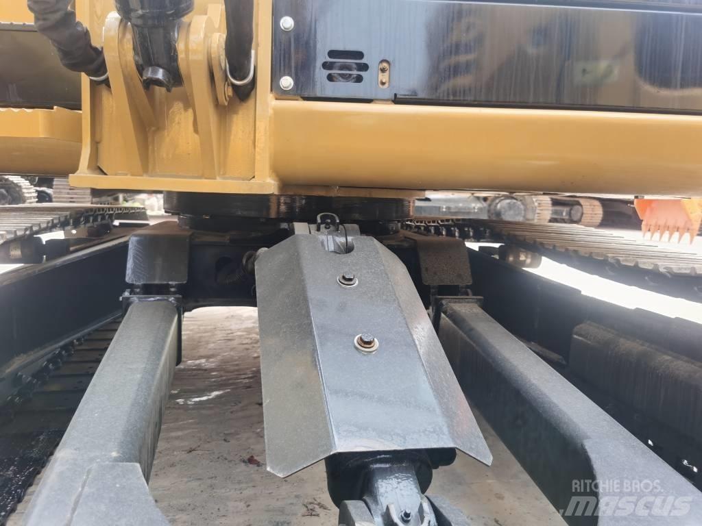 CAT 305.5 E2 소형 굴삭기 7톤 미만