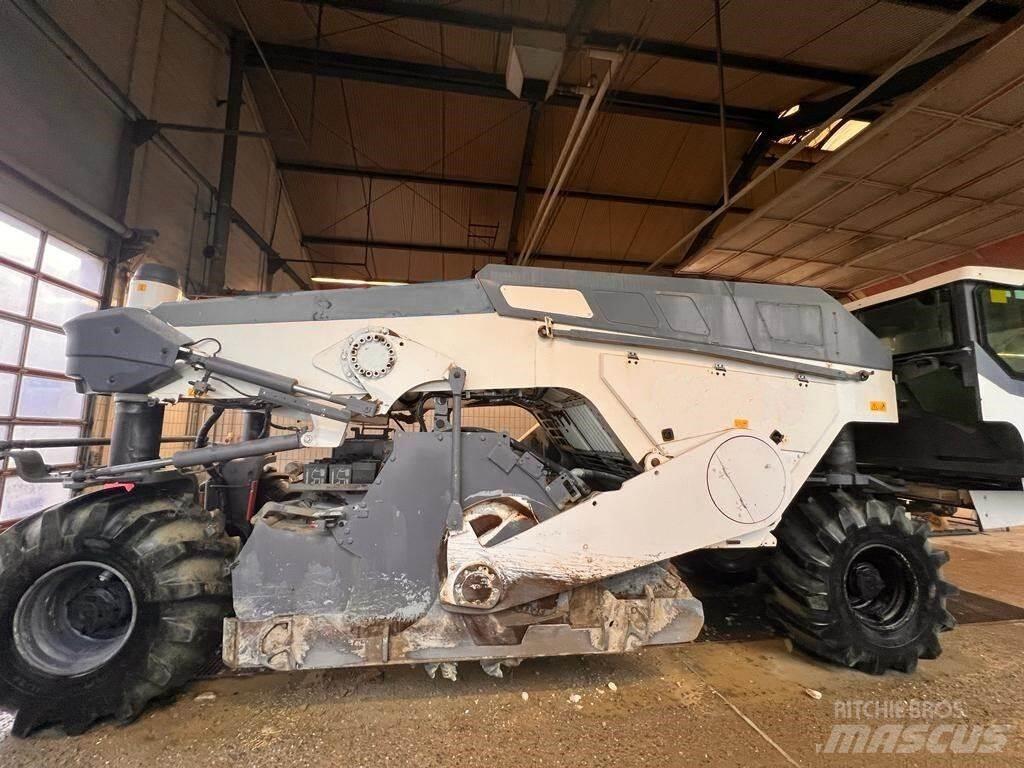 Wirtgen WR240i 기타