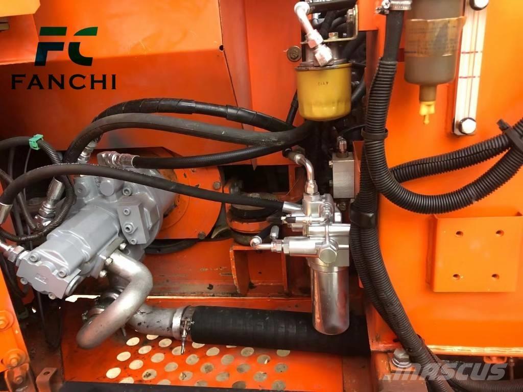 Hitachi ZX 60 대형 굴삭기 29톤 이상