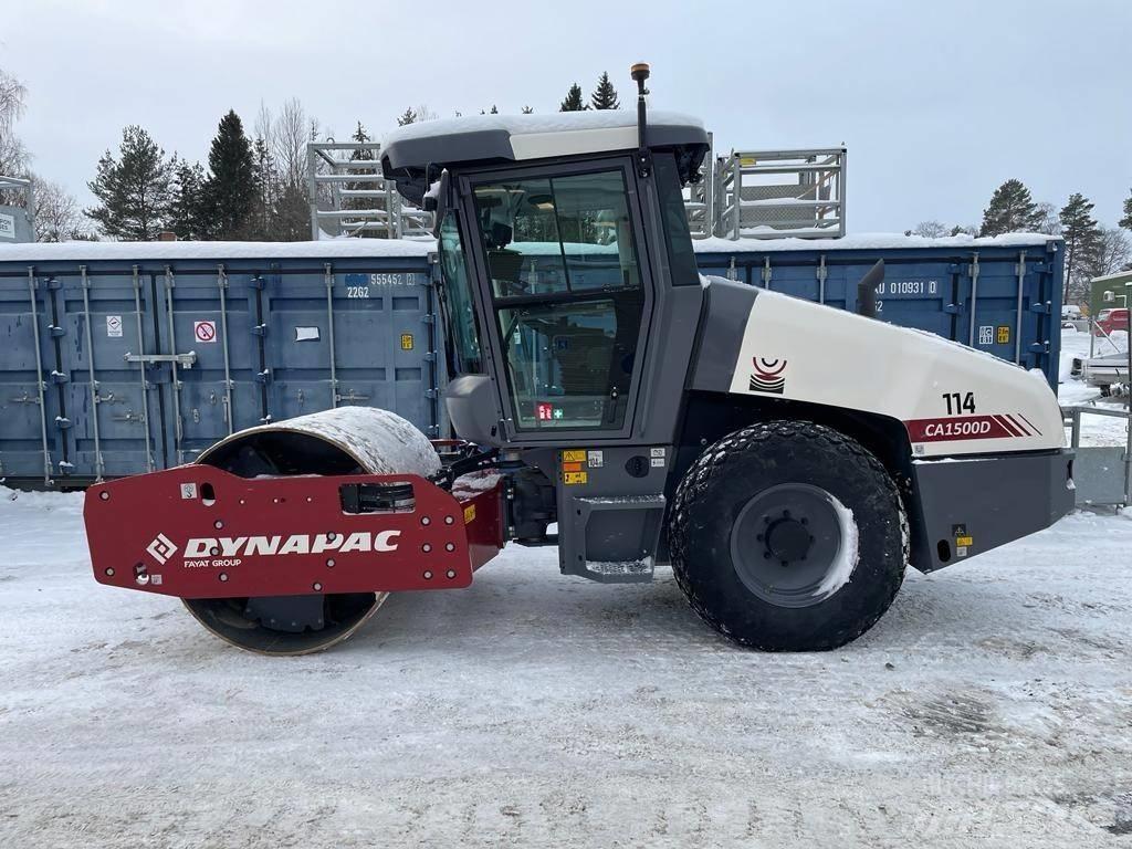 Dynapac CA1500D 싱글 드럼 롤러