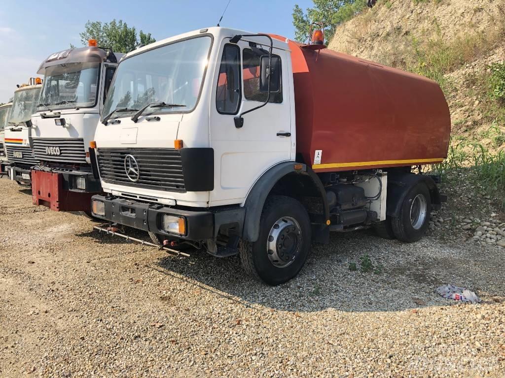Mercedes-Benz 1414 도로 청소차