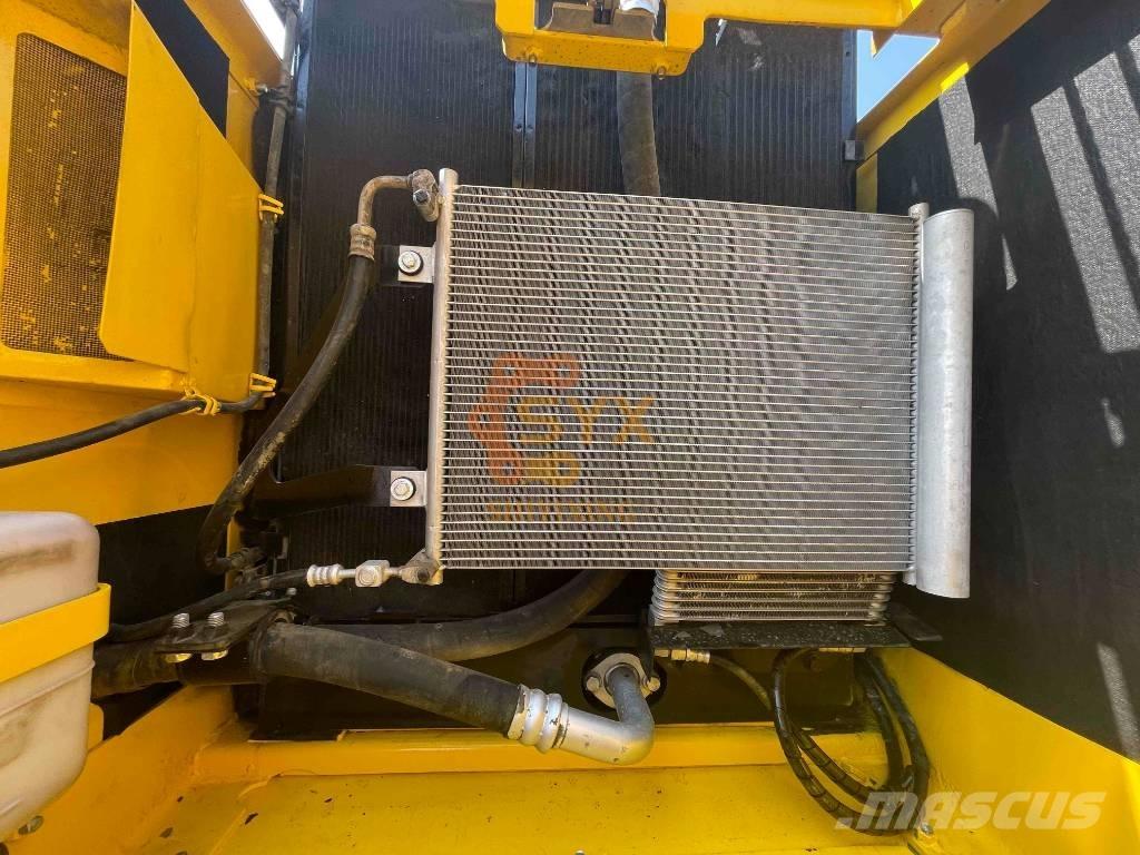 Komatsu PC 200-8 대형 굴삭기 29톤 이상