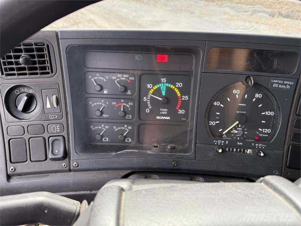 Scania P94 탑차 트럭