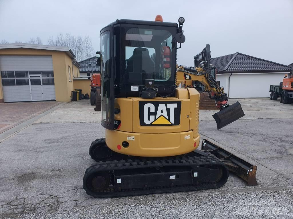 CAT 303.5 E CR 소형 굴삭기 7톤 미만