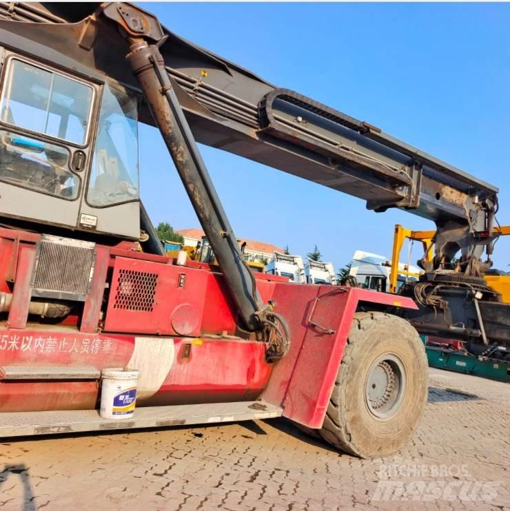 Kalmar DRD 450 리치 스태커
