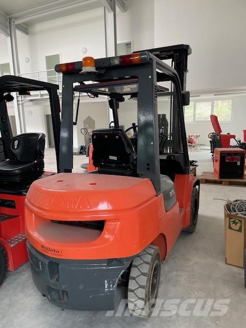 Toyota 62-7FDF30 디젤 지게차