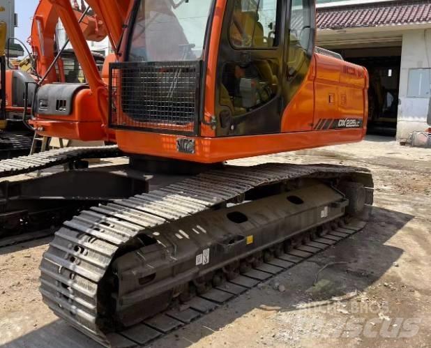 Doosan DX225LC 대형 굴삭기 29톤 이상