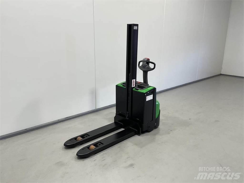 Cesab S208L 보행식 리치 지게차