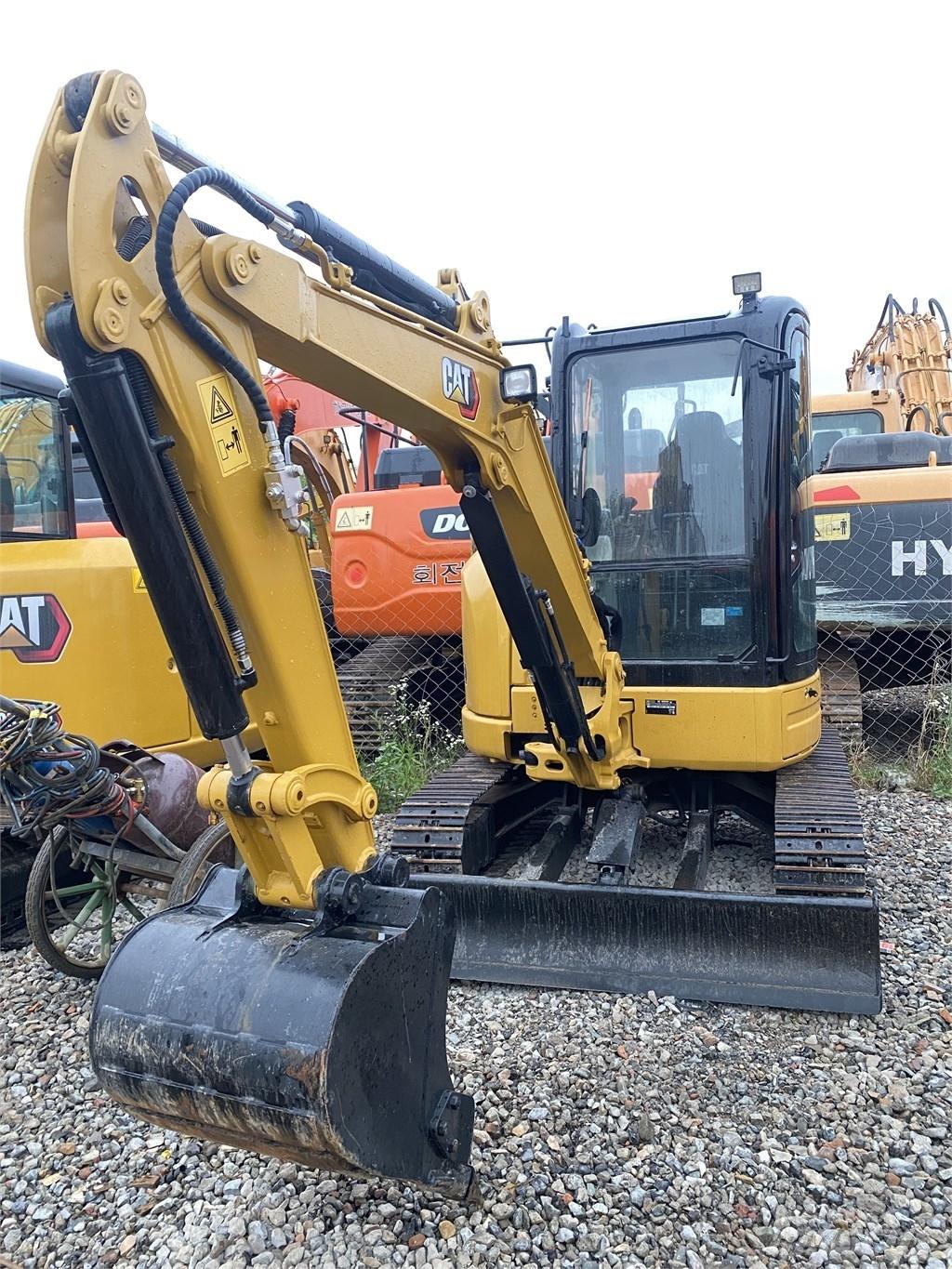 CAT 303E 대형 굴삭기 29톤 이상