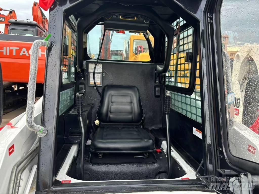 Bobcat S 160  스키드로더
