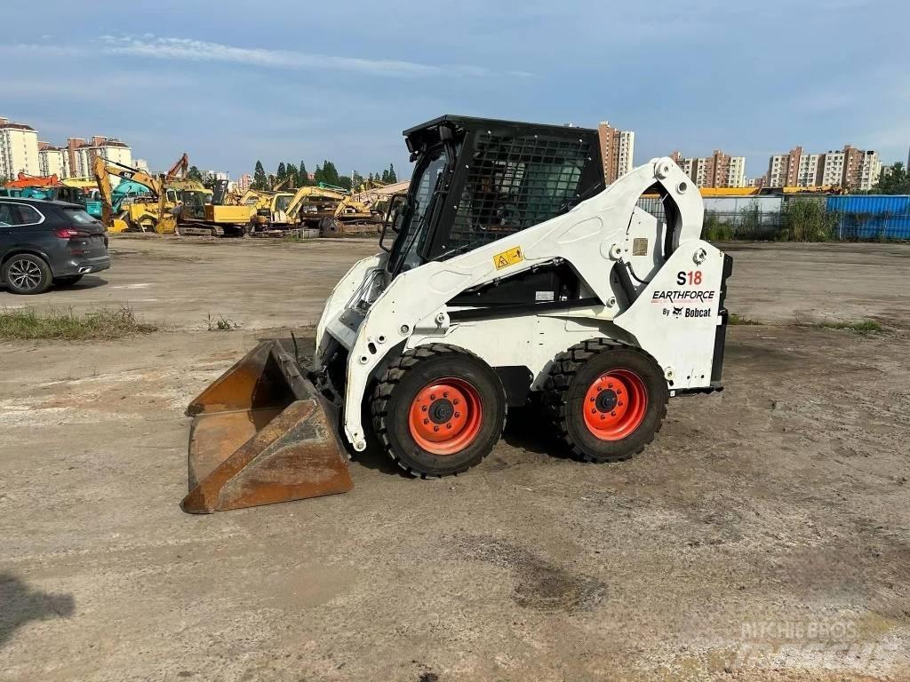 Bobcat S18  스키드로더