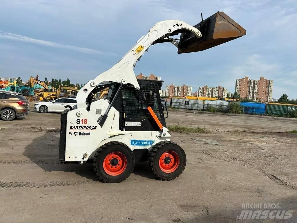 Bobcat S18  스키드로더