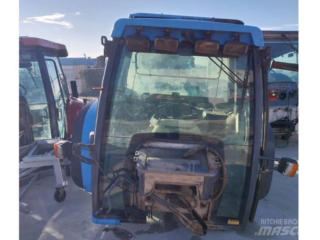 Landini Legend 115 캐빈 및 인테리어