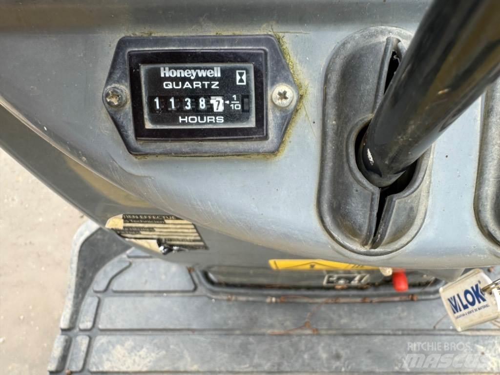 Yanmar SV08 (AH896) 소형 굴삭기 7톤 미만