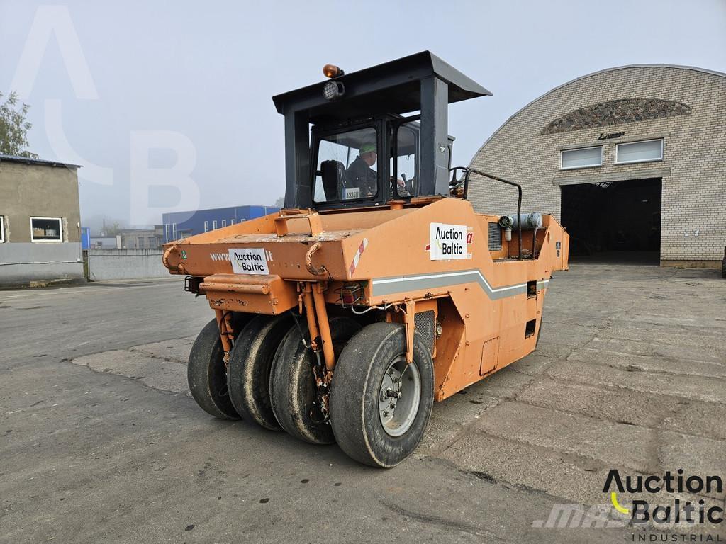 Corinsa CCN 1222 공기 타이어 롤러