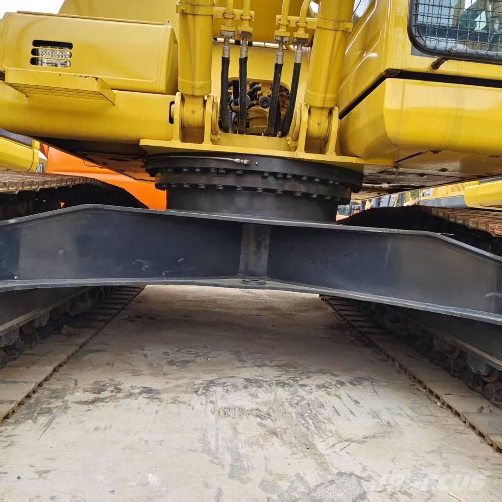 Komatsu PC 220-8 대형 굴삭기 29톤 이상