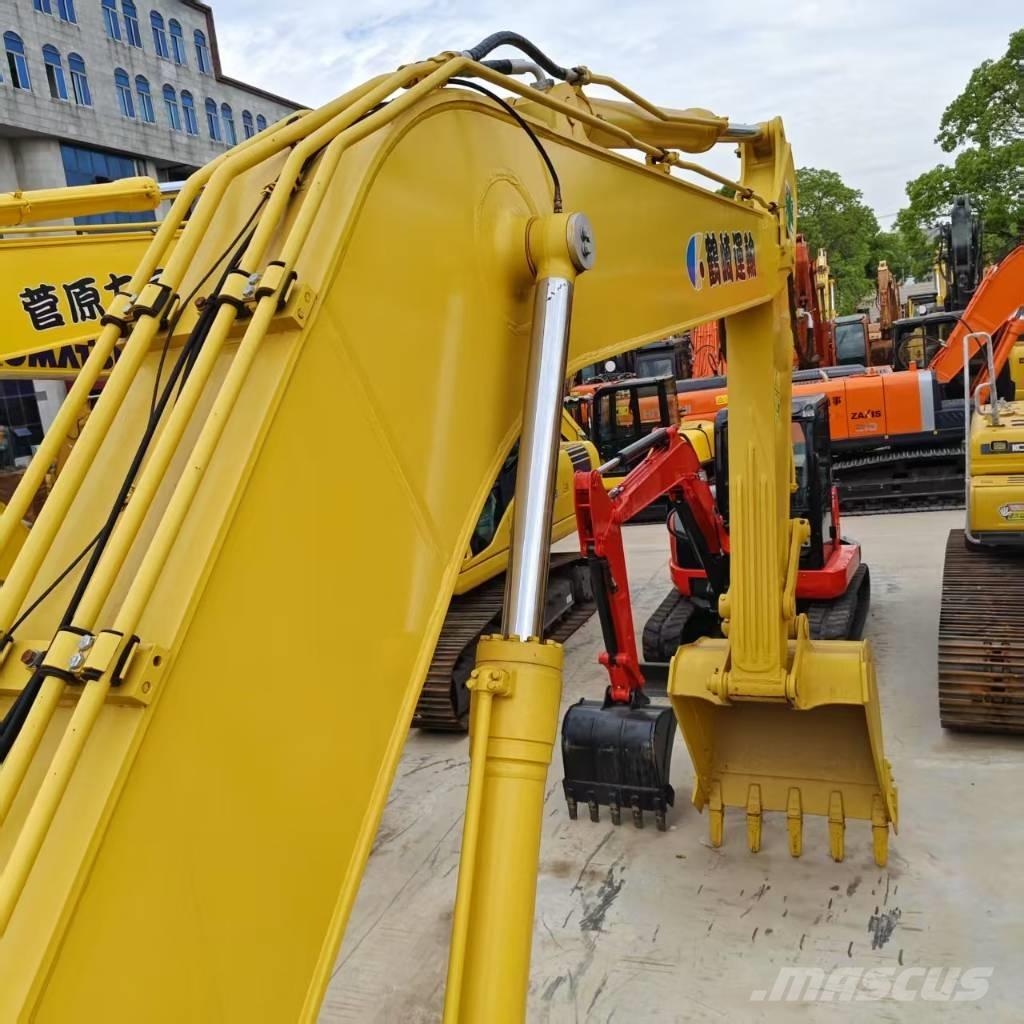 Komatsu PC 220-8 대형 굴삭기 29톤 이상