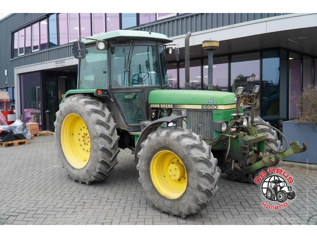 John Deere 2850 트랙터