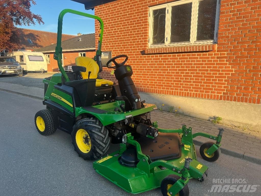 John Deere 1550 탑승형 잔디깎기
