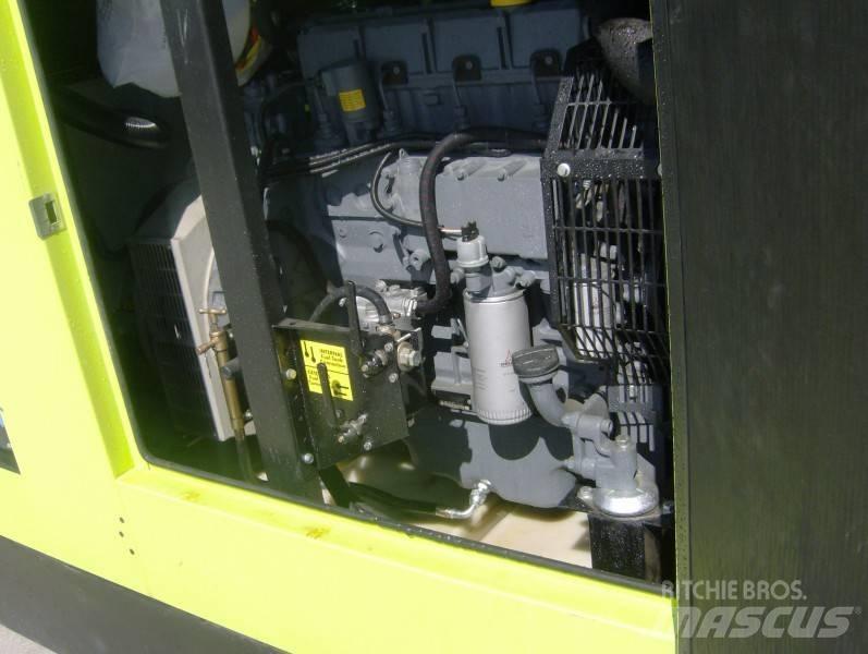 Pramac GSW110 조명타워