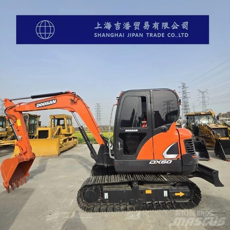 Doosan DX 60 대형 굴삭기 29톤 이상