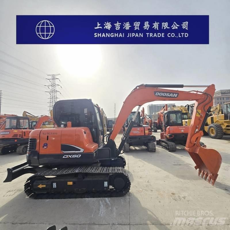 Doosan DX 60 대형 굴삭기 29톤 이상