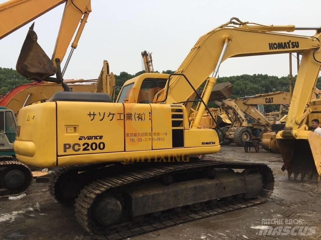 Komatsu PC 200 대형 굴삭기 29톤 이상