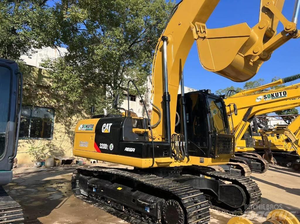 CAT 320 D 대형 굴삭기 29톤 이상