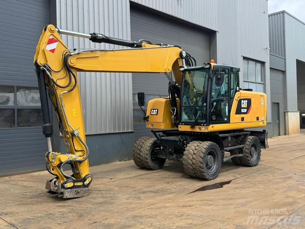 CAT M320F  휠 굴삭기