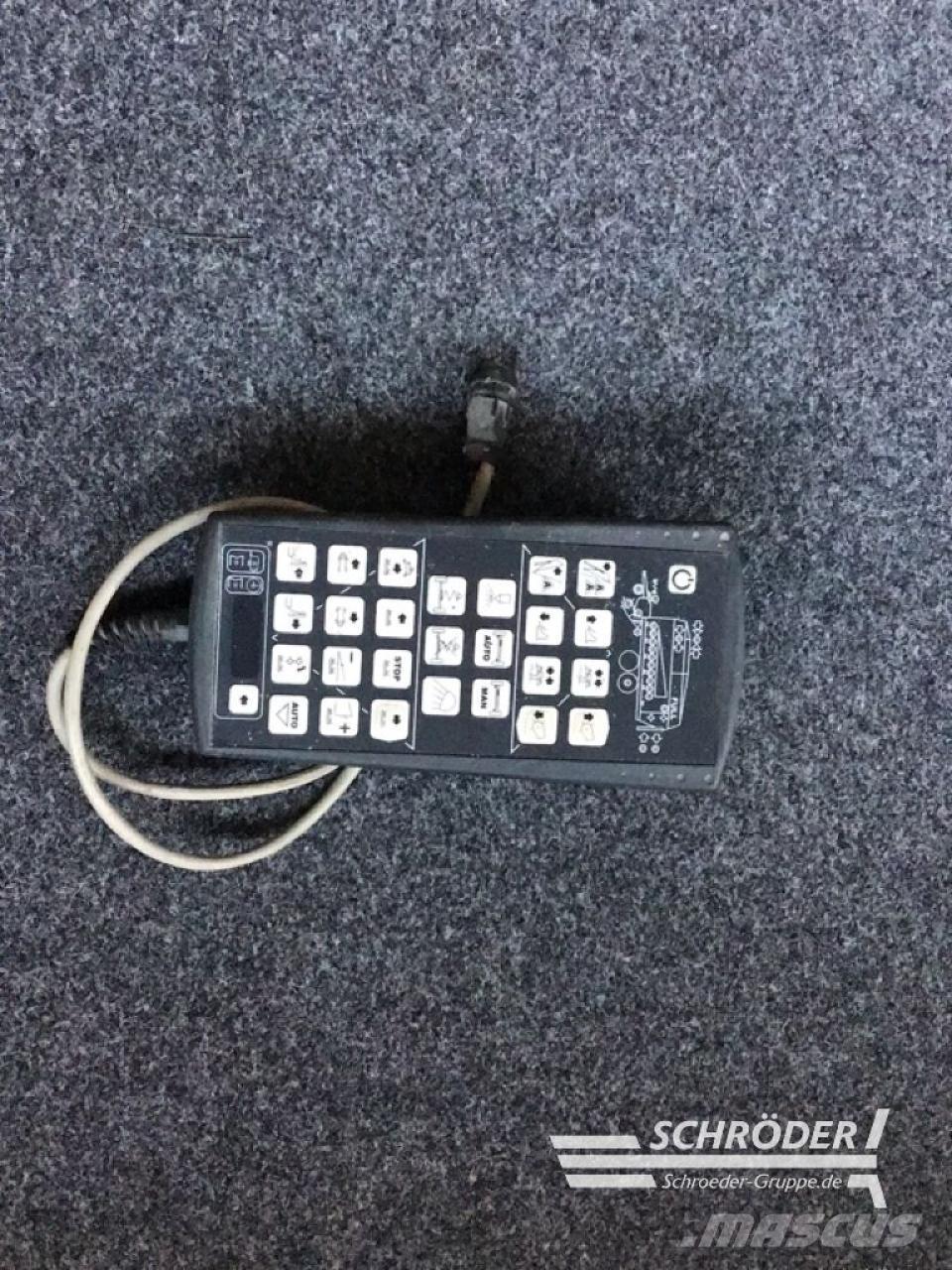 Fendt TIGO 75 XR 자동 적재 트레일러