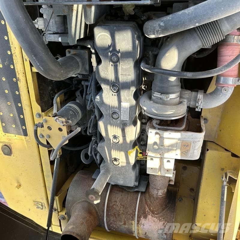 Komatsu PC 200-8 대형 굴삭기 29톤 이상