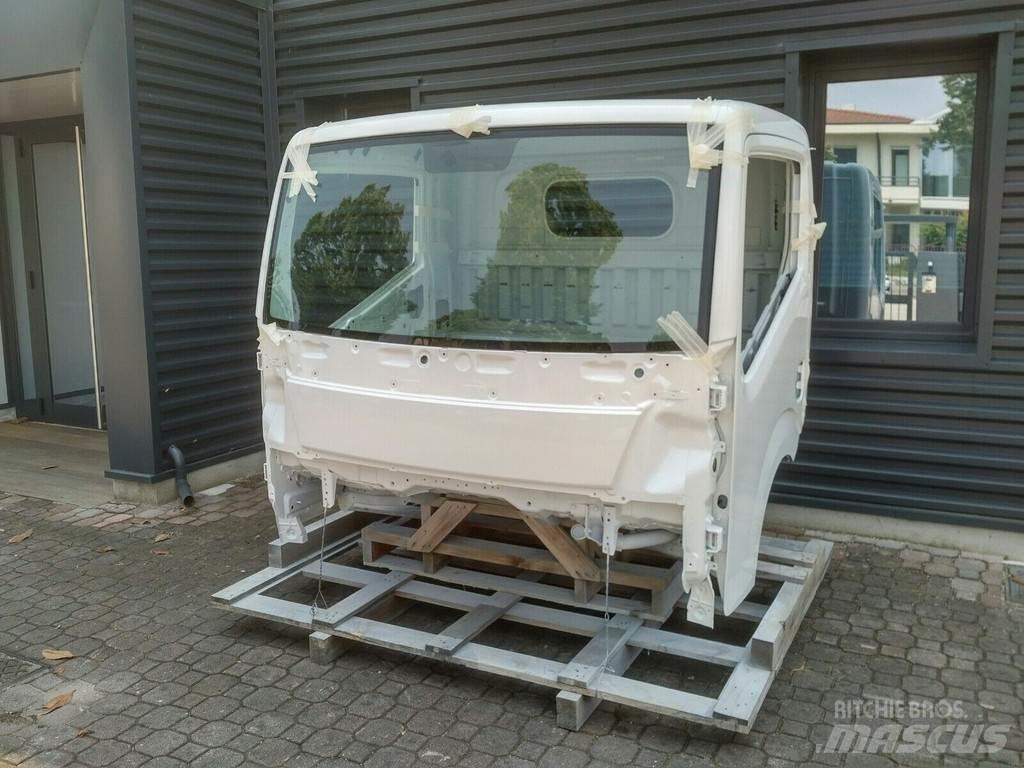 Renault Maxity 캐빈 및 인테리어
