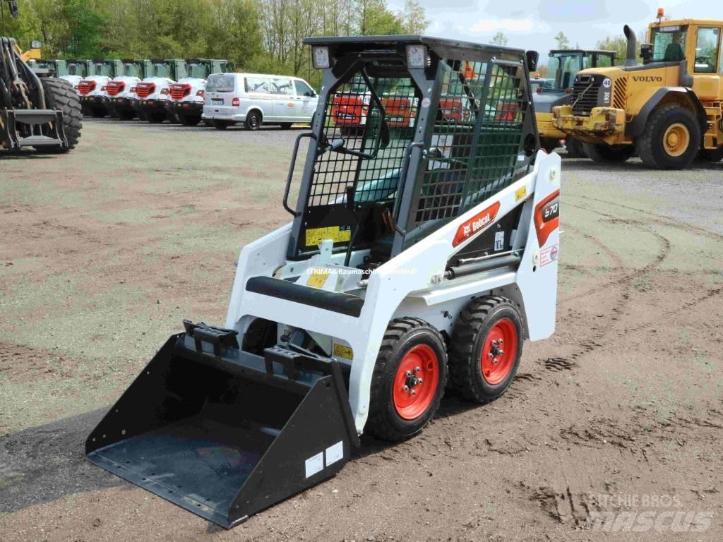 Bobcat S70  스키드로더