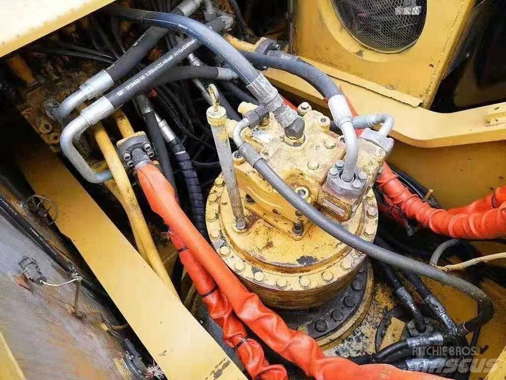 CAT 330 D 대형 굴삭기 29톤 이상