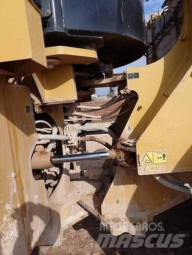 CAT 966M  휠로우더