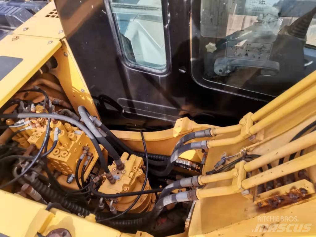 Hyundai 110-7 대형 굴삭기 29톤 이상