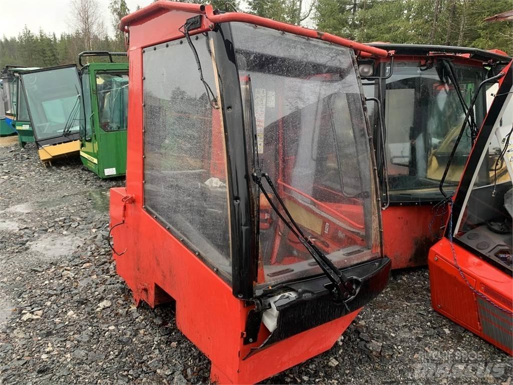 Komatsu 901TX 캐빈 및 인테리어