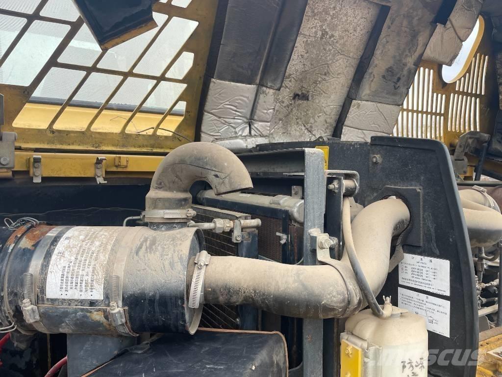 Komatsu PC 60 대형 굴삭기 29톤 이상