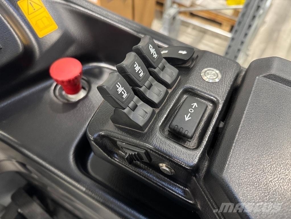 Fork AMG20-80 보행식 리치 지게차
