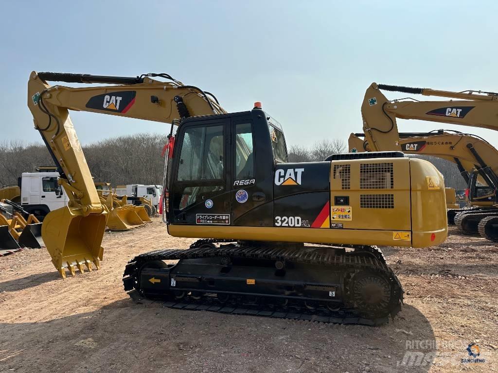 CAT 320 D L 대형 굴삭기 29톤 이상